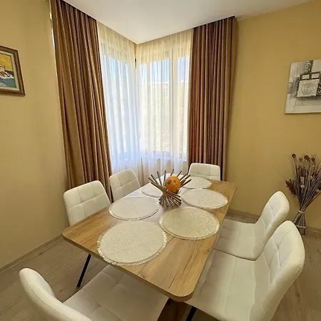 Cozy 2br Golden Sands W/ Private Parking & Terrace Varna