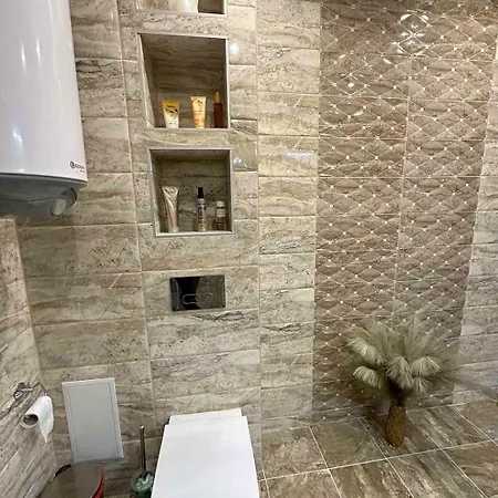 Apartment Cozy 2br Golden Sands W/ Private Parking & Terrace